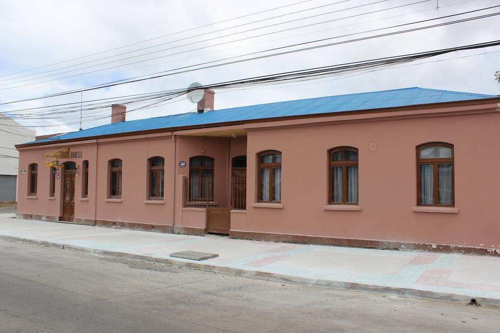 Hotel Yellow Submarine Пунта-Аренас Екстер'єр фото